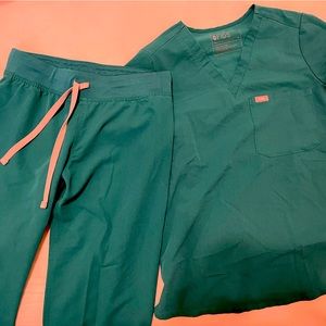 FIGS Women Hunter Green scrub set. Catarina 1 Pocket Top & Livingston Scrub Pant